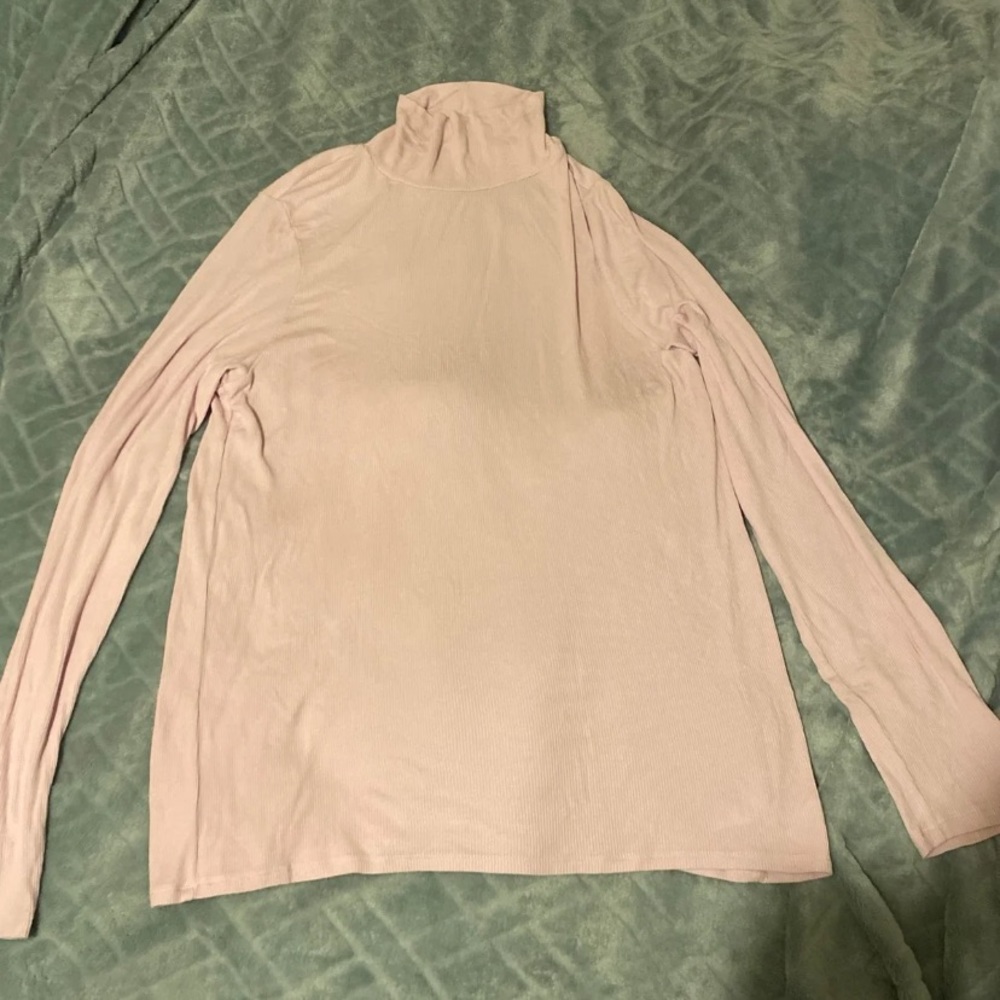 American Eagle Lavender Turtleneck